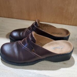 Clarks Comfort Clogs Mules Women Brown Leather Slip On 9 Med. Great Condition